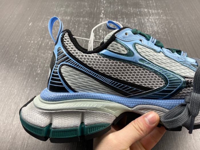 blc* 3xl sneaker