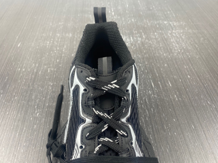 blc* 3xl sneaker