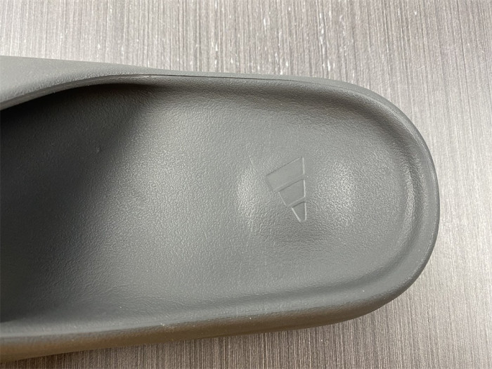 ADIDAS YEEZY SLIDE Onyx - HQ6448