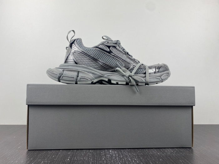 blc* 3xl sneaker