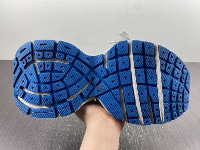 blc* 3xl sneaker