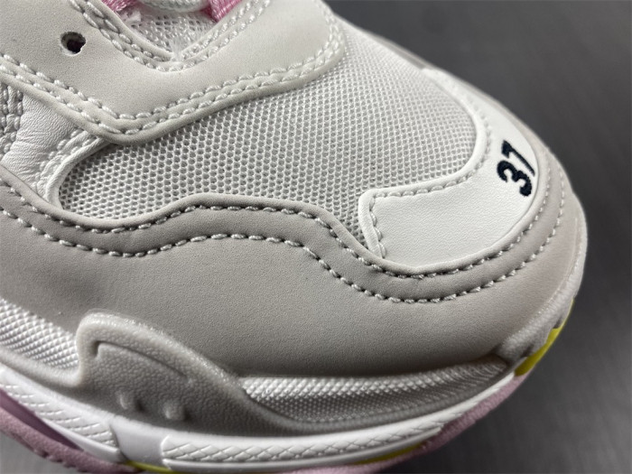 blc* triple s trainer