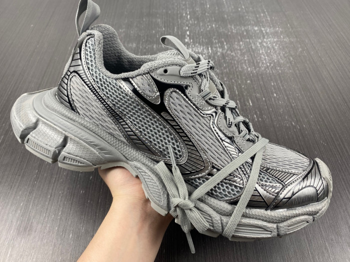 blc* 3xl sneaker
