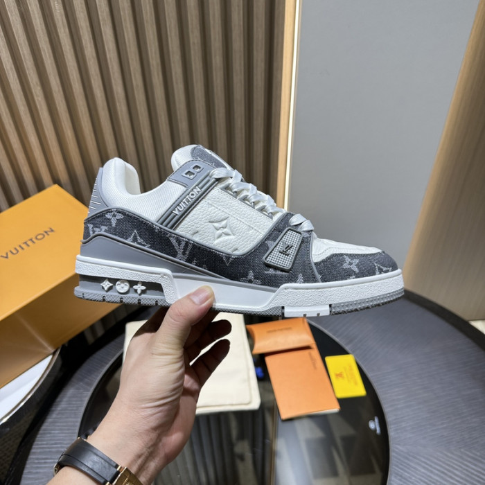 LOU1VTON SNEAKER