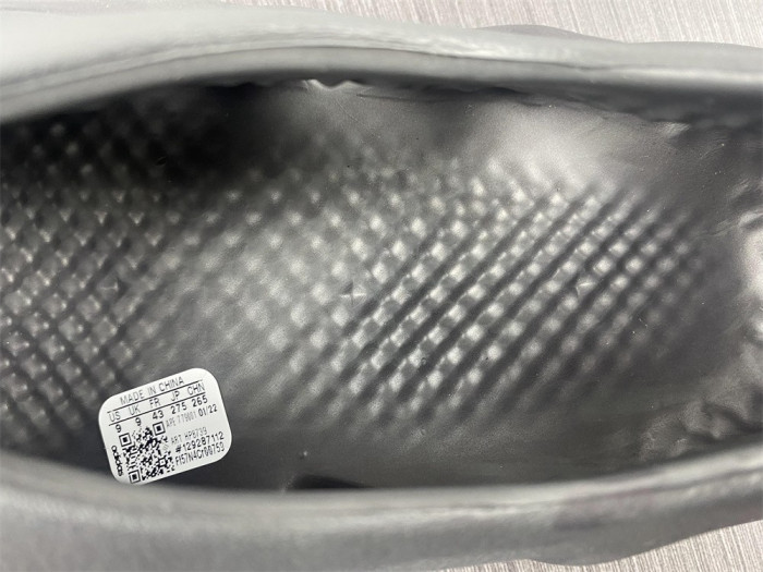 Adidas Yeezy Foam RNR Onyx - HP8739