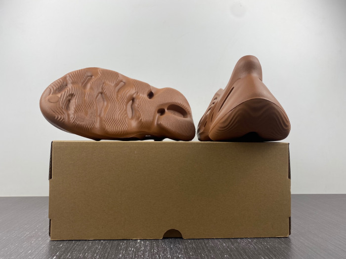 adidas Yeezy Foam RNNR Flax - HP5335