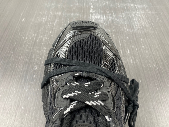 blc* 3xl sneaker