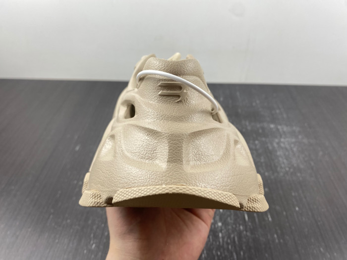 blc* hd lace-up sneaker