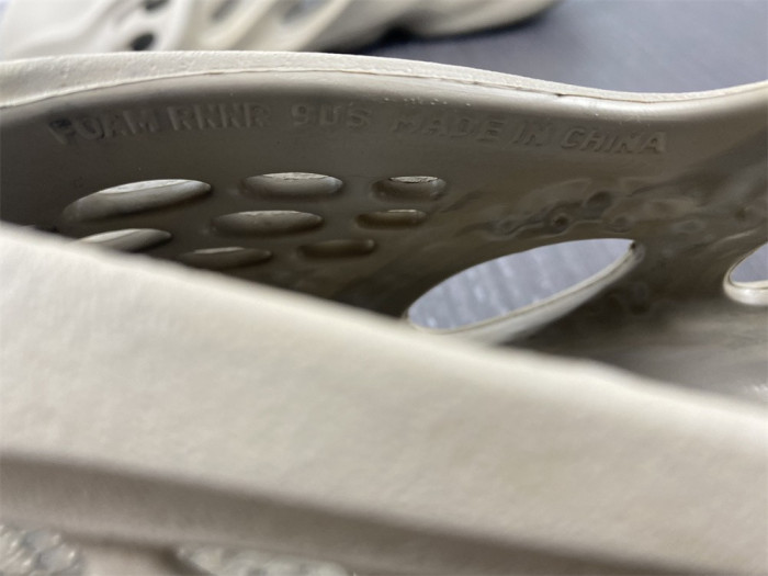 Adidas Yeezy Foam Runner Stone Sage - GX4472