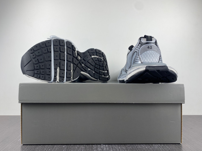 blc* 3xl sneaker