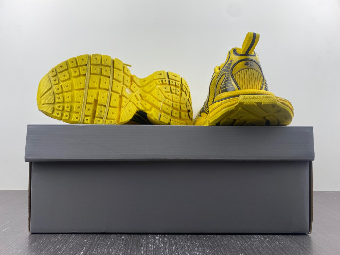 blc* 3xl sneaker