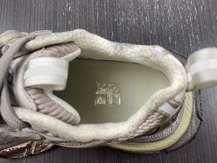 blc* 3xl sneaker