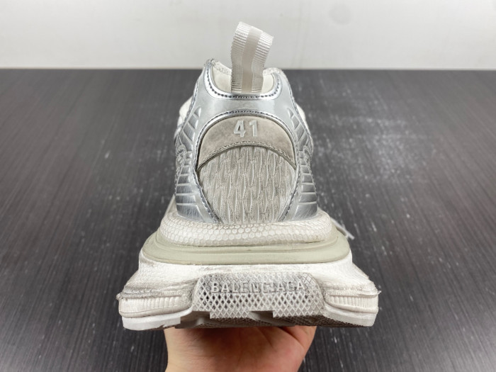 blc* 3xl sneaker