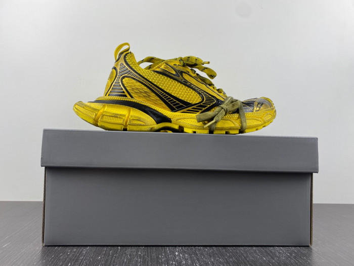 blc* 3xl sneaker