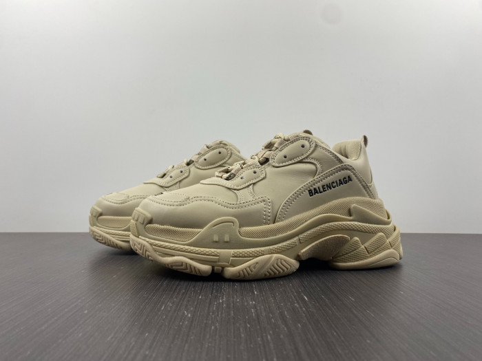 blcg runner sneaker