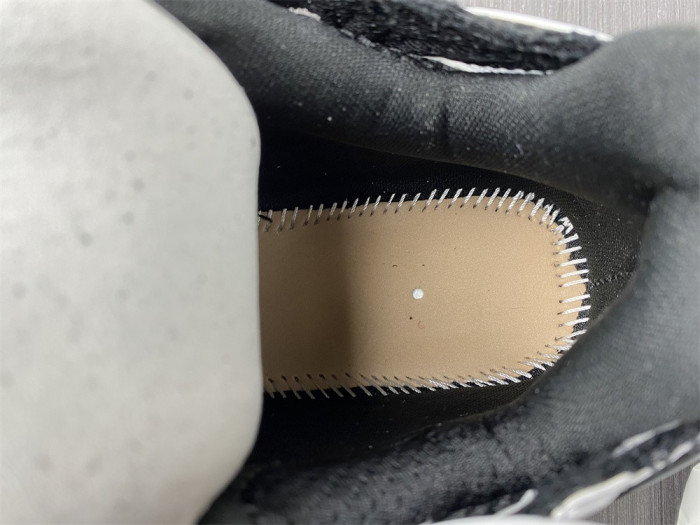 blcg runner sneaker