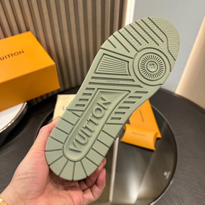 LOU1VTON SNEAKER