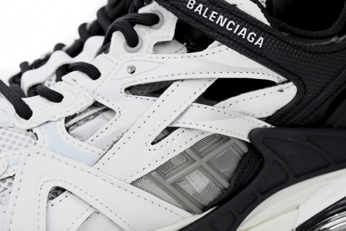 Ba*len*cia*ga track 2 sneaker black and white 568614 w2gn3 1090