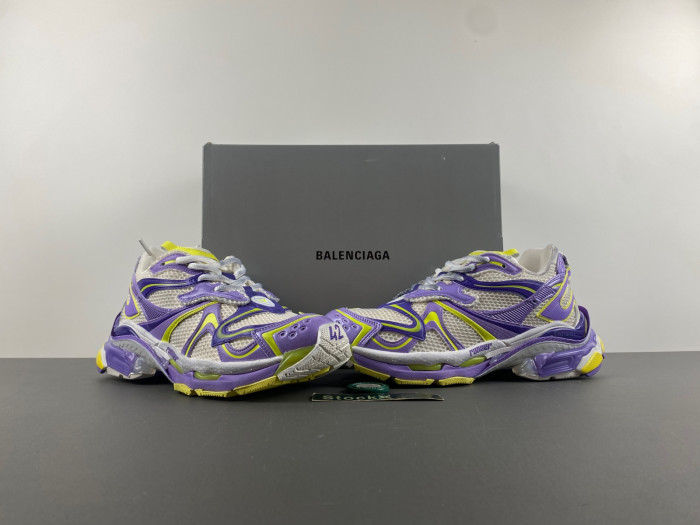 blcg runner sneaker