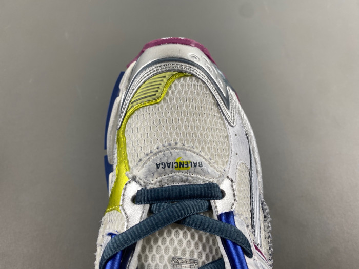 blcg runner sneaker
