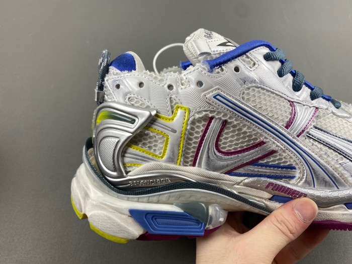 blcg runner sneaker