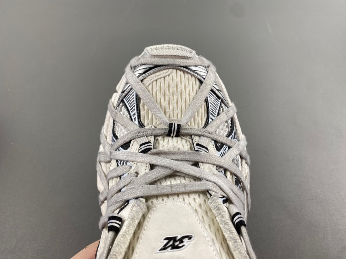 blc* 3xl sneaker