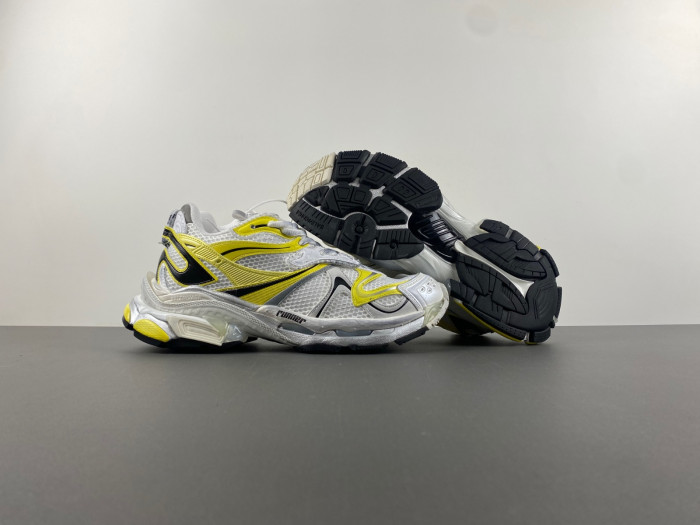 blcg runner sneaker