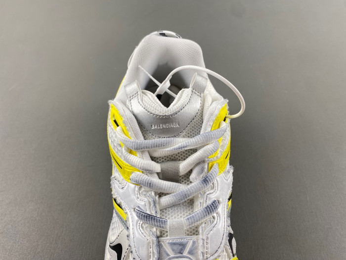 blcg runner sneaker