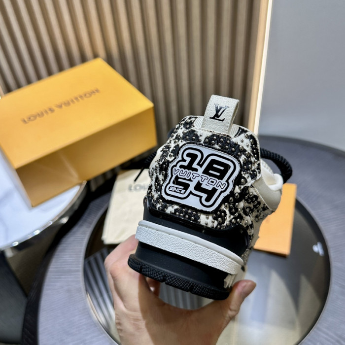 LOU1VTON SNEAKER