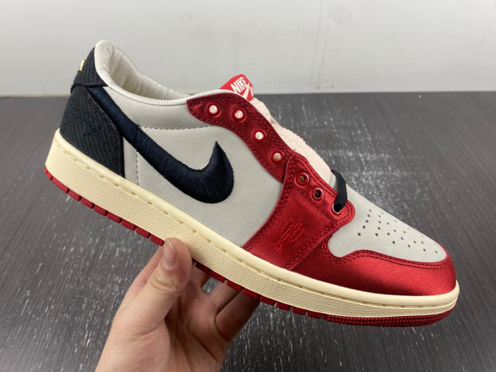 trophy room x air jordan 1 retro low og sp