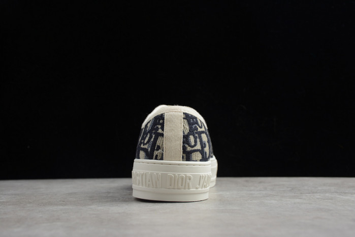 d1or b23 sneaker