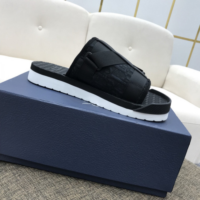 d1or alpha sandal