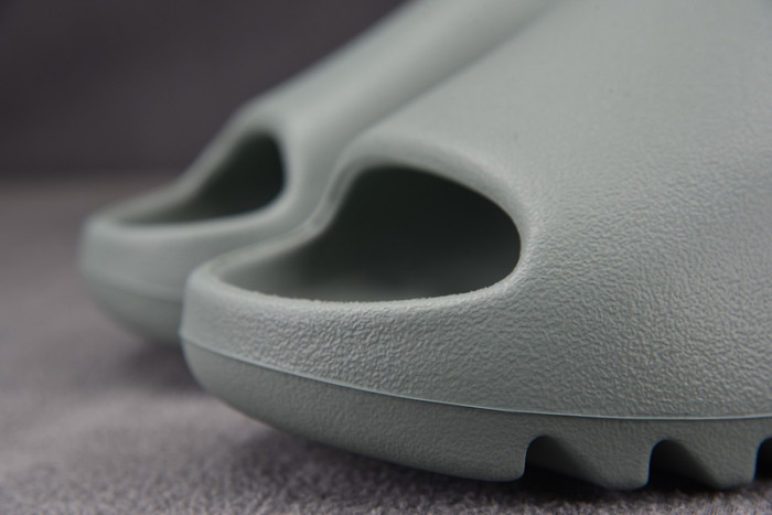 adidas Yeezy Slide “Salt” ID5480