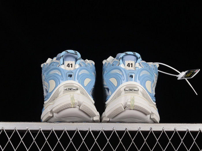 blcg runner sneaker
