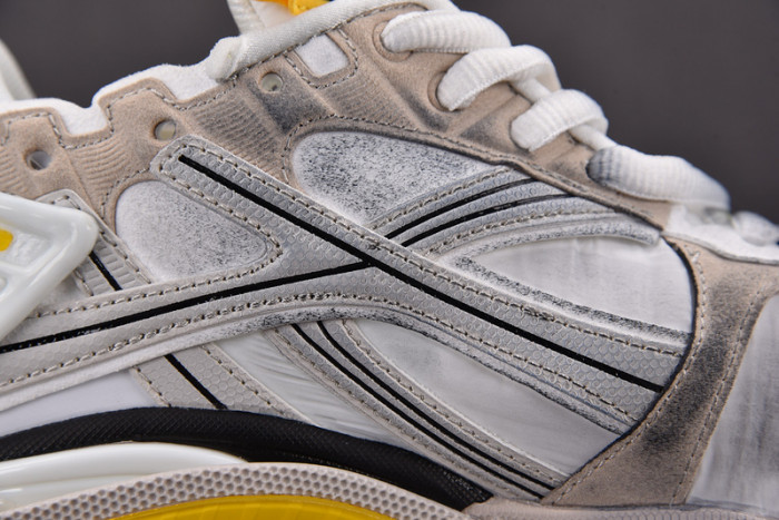 blcg runner sneaker