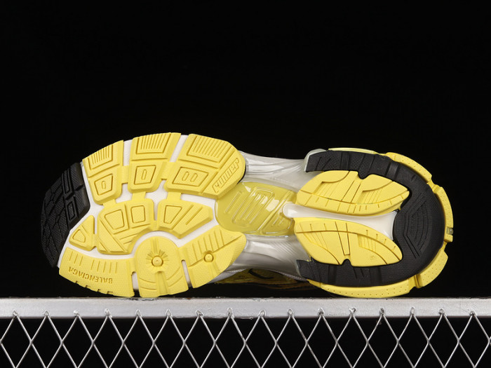 blcg runner sneaker