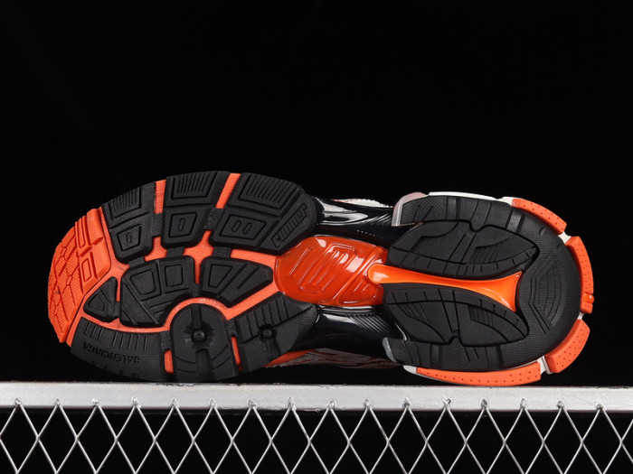 blcg runner sneaker
