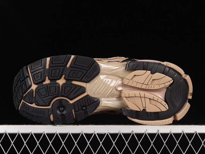 blcg runner sneaker