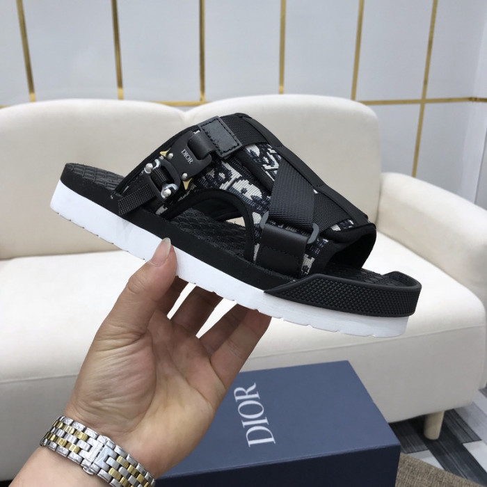 d1or alpha sandal