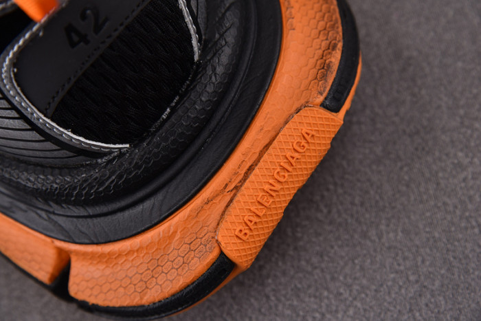 blc* 3xl sneaker