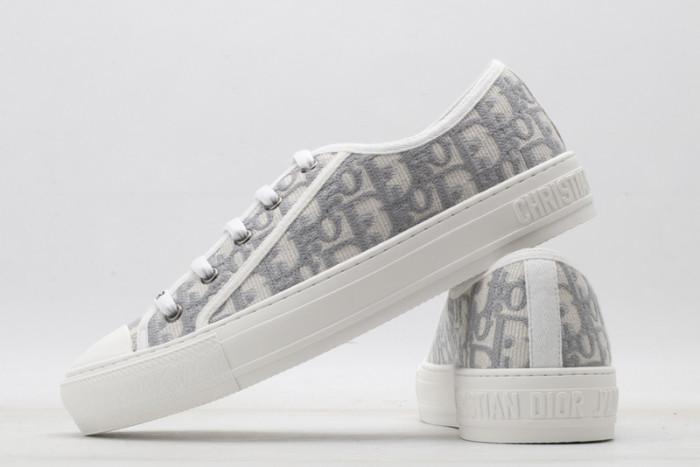 d1or b23 sneaker