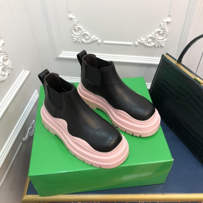 botteg*Ve*ne*ta tire leather ankle boots