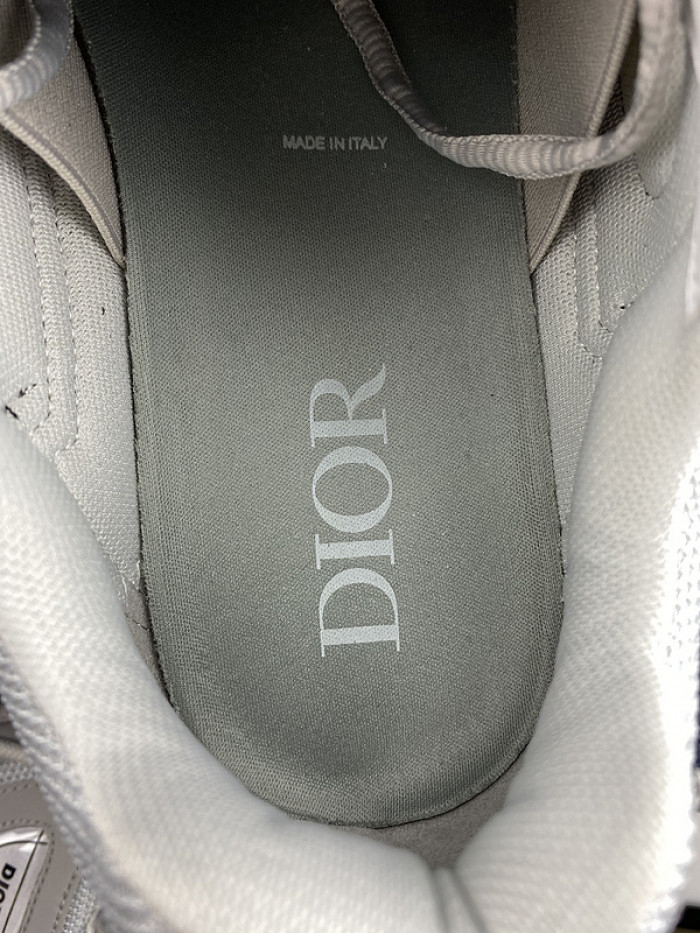 d1or b30 sneaker