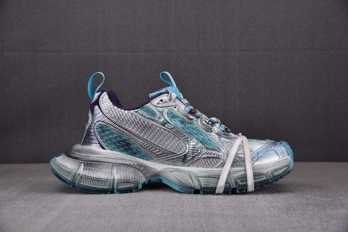 blc* 3xl sneaker