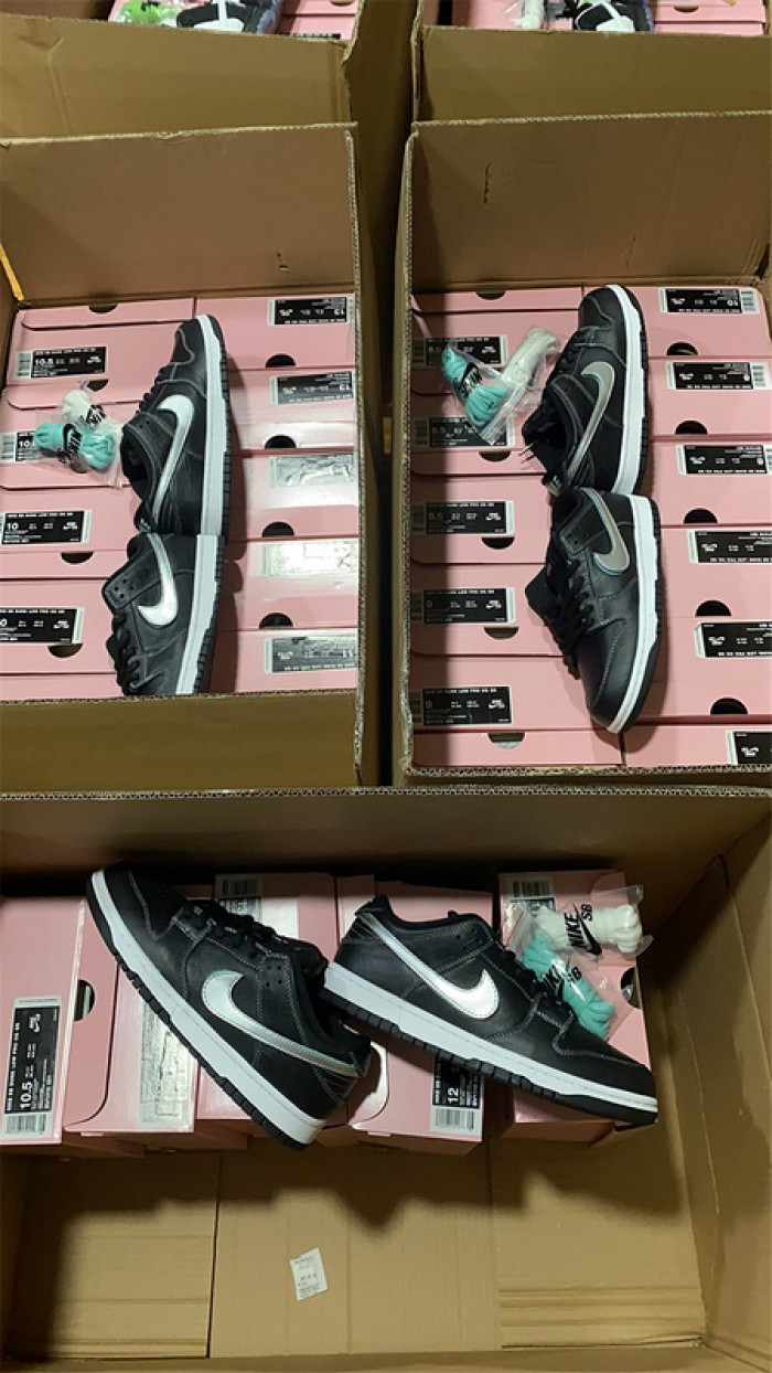 nike sb dunk low diamond S*pply co black diamond bv1310-001