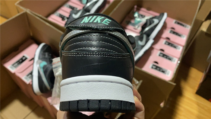 nike sb dunk low diamond S*pply co black diamond bv1310-001
