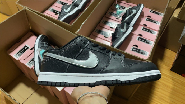 nike sb dunk low diamond S*pply co black diamond bv1310-001
