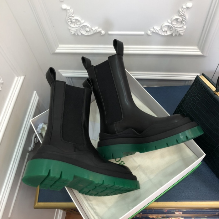 botteg*Ve*ne*ta tire leather ankle boots