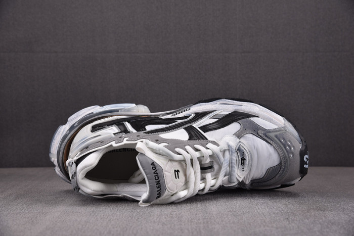 blcg runner sneaker