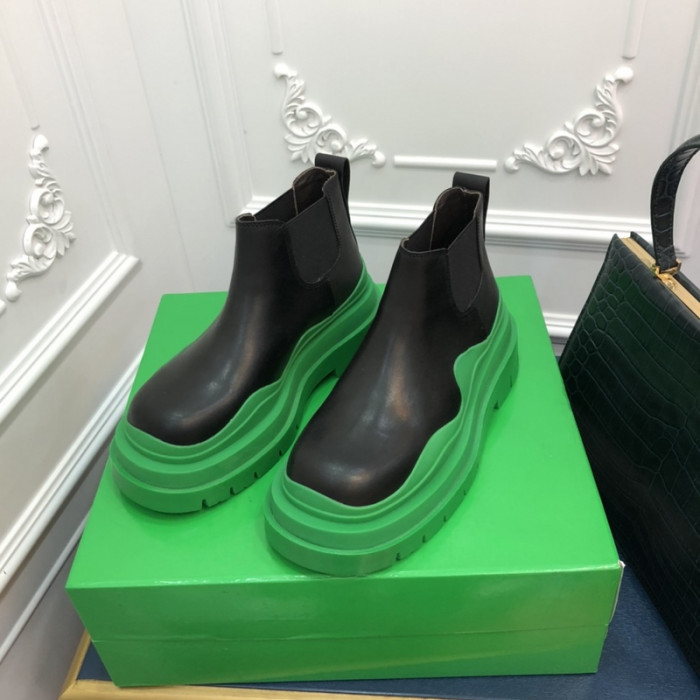 botteg*Ve*ne*ta tire leather ankle boots
